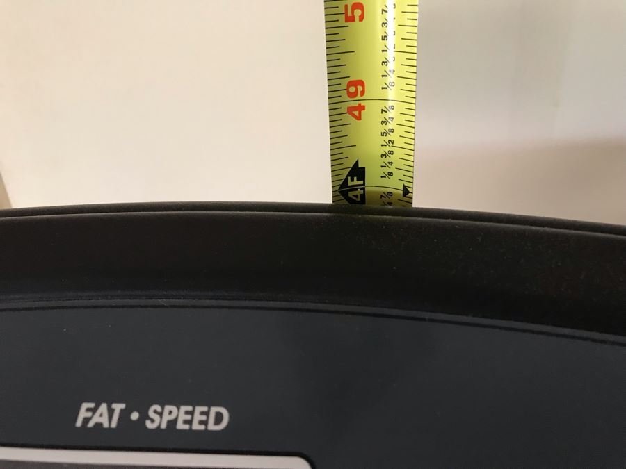 Vibration Trainer Excercise Machine 31W X 24D X 48H [Photo 6]