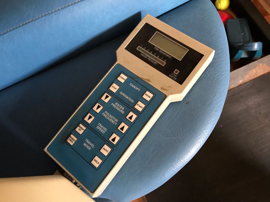 Aqua Massage Dry Water Massage Commerical Machine Retailed For $24,000 - Needs Servicing [Photo 4]