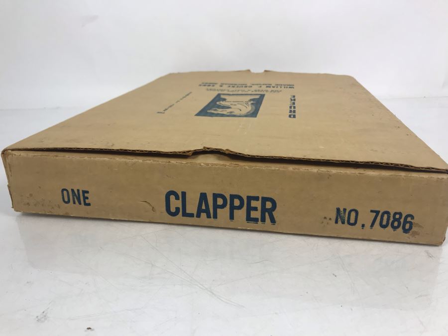 JUST ADDED - Vintage Mid-Century William F. Drueke & Sons Clapper Wooden Clapper Game With Original Box 17 X 13 [Photo 3]