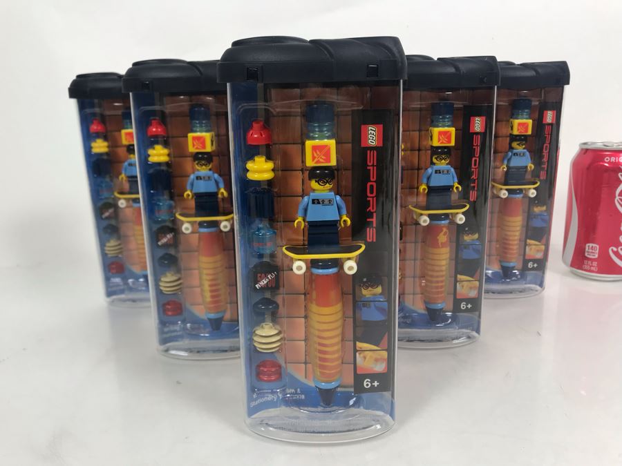 JUST ADDED - Six New LEGO Skaterboarder Girl Pens [Photo 2]