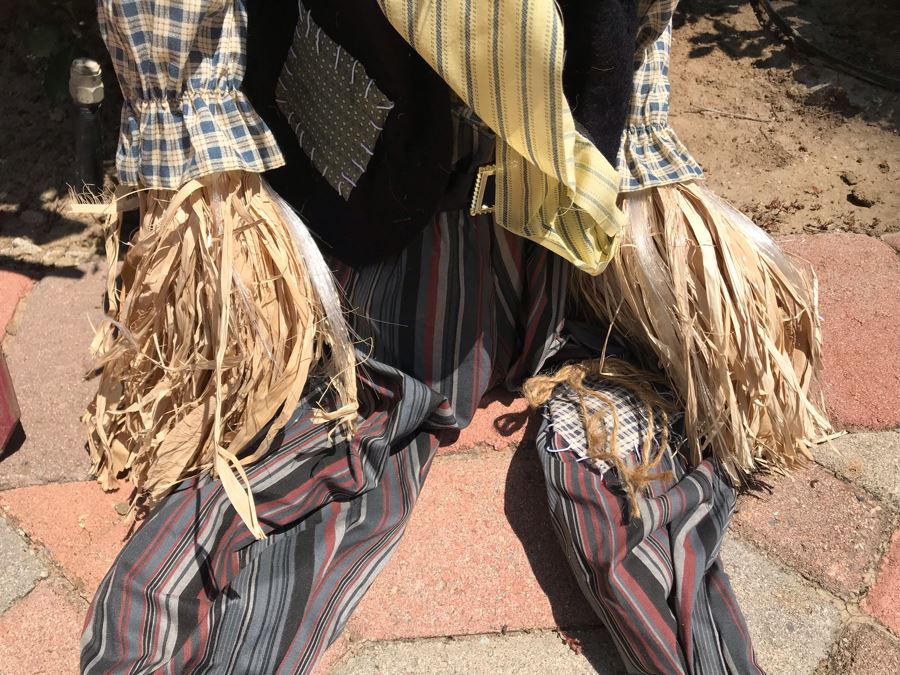 Light Up Halloween Scarecrow And Santa Claus Wooden Sign Decoration [Photo 3]