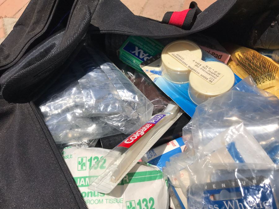 Llama Locomotor 72-Hour Emergency Kit [Photo 14]