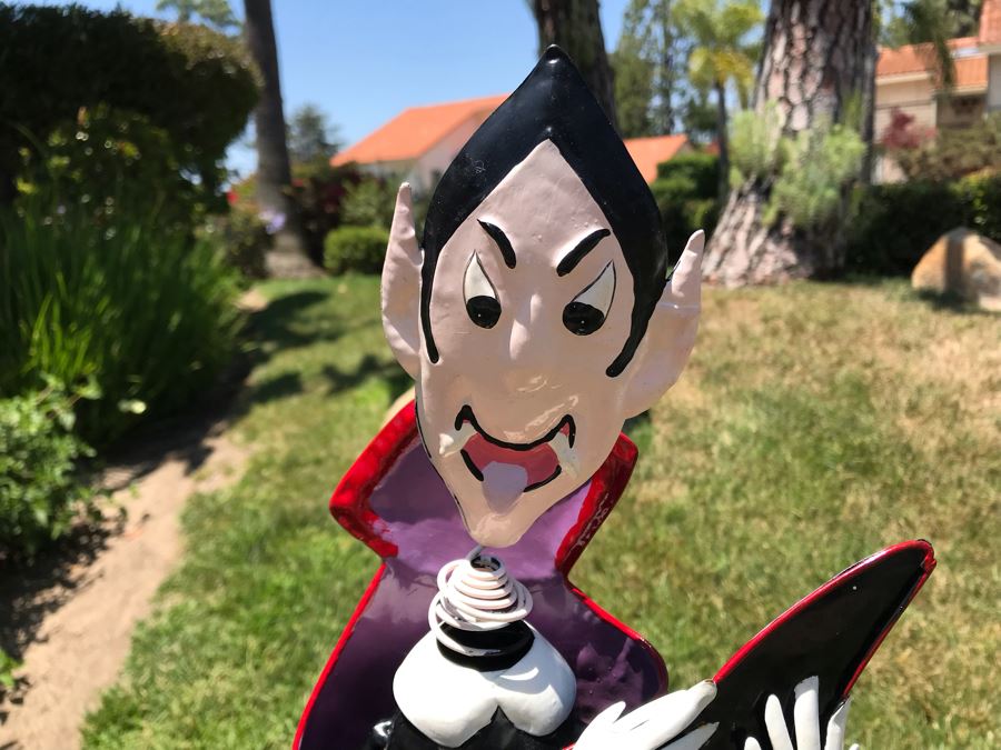 Metal Dracula Halloween Lawn Decoration [Photo 3]
