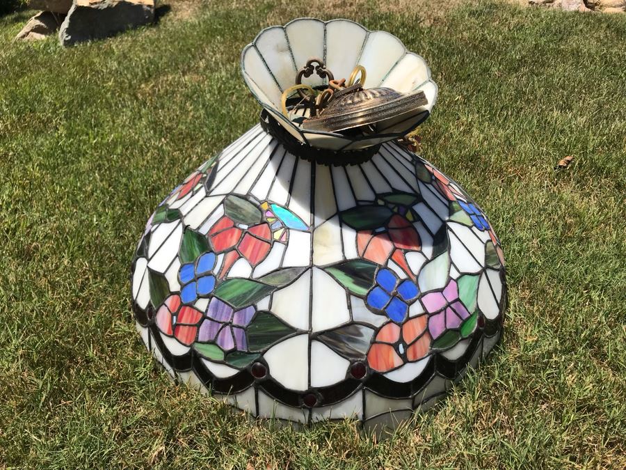 Stained Glass Hanging Light Fixture [Photo 2]