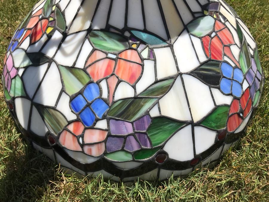 Stained Glass Hanging Light Fixture [Photo 5]