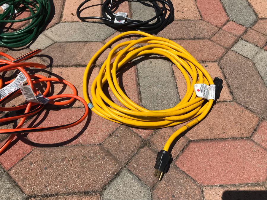 Huge Lot Of Apx 17 Heavy Duty Electrical Extension Cords [Photo 7]