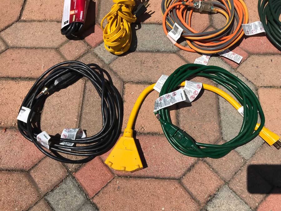 Huge Lot Of Apx 17 Heavy Duty Electrical Extension Cords [Photo 5]