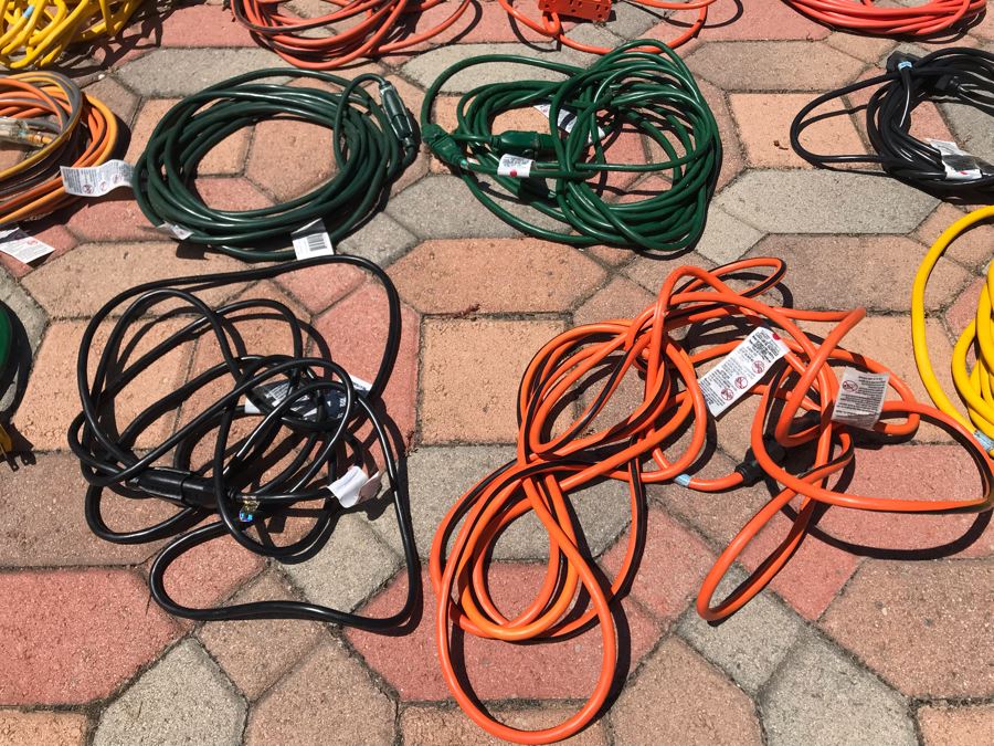 Huge Lot Of Apx 17 Heavy Duty Electrical Extension Cords [Photo 6]