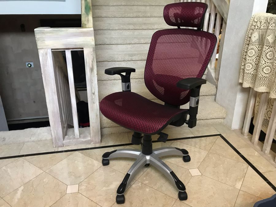 Adjustable Office Armchair On Casters [Photo 2]