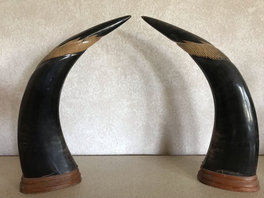 Hand Carved Horn Decorated With Tiger And Dragon Serpent Design Each 9W X 3.5D X 15H [Photo 18]