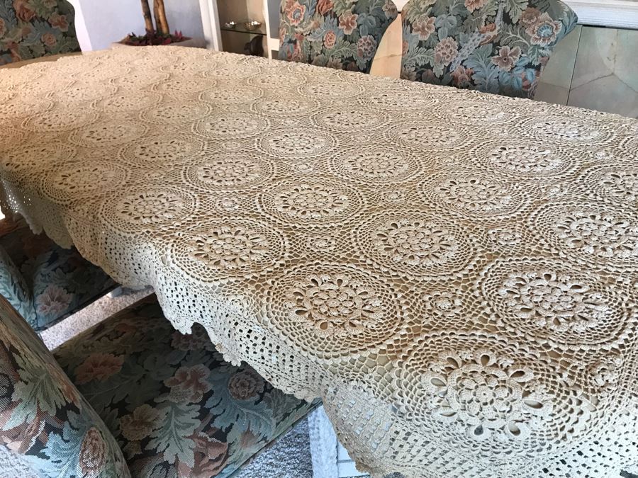 Vintage Crochet Tablecloth 58 X 98 [Photo 4]