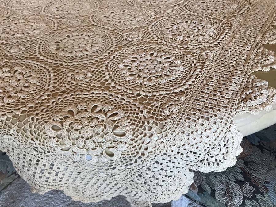 Vintage Crochet Tablecloth 58 X 98 [Photo 6]