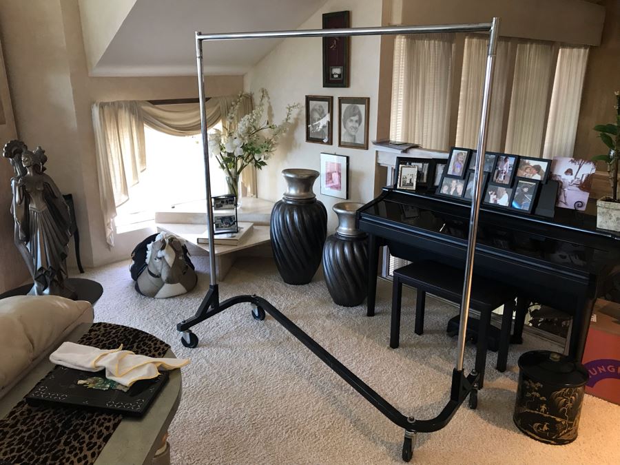 Large Metal Rolling Clothing Rack 62L X 24W X 68H [Photo 4]