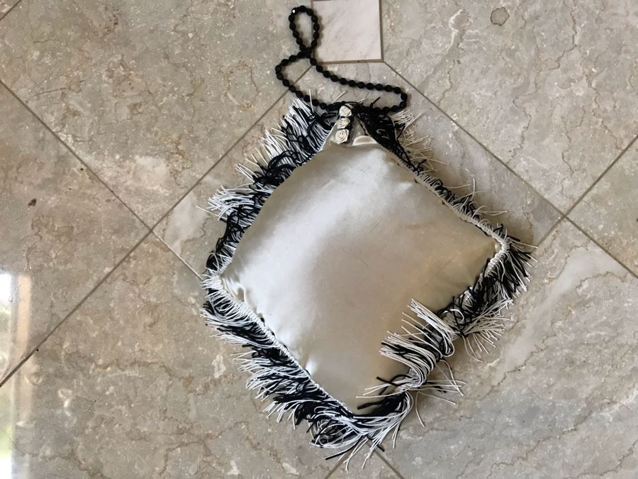 fancy-pillow