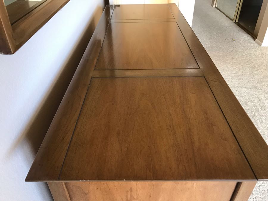 Mid-Century Modern Chinoiserie Chest Of Drawers 6-Drawer Dresser By White Fine Furniture With Matching Wall Mirror [Photo 10]