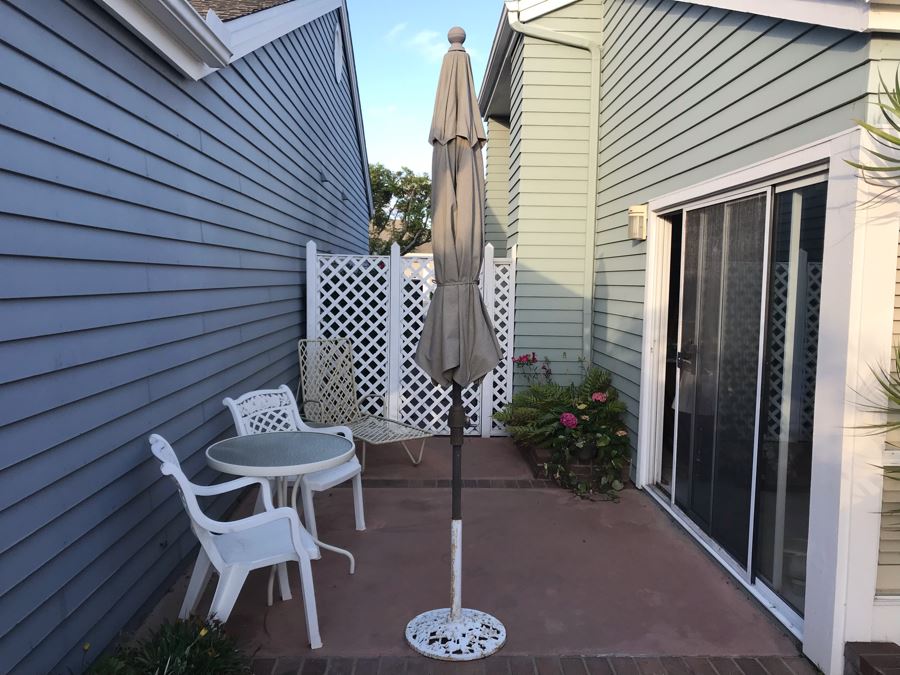 Outdoor Crank Umbrella With Cast Iron Base [Photo 7]