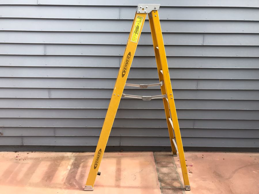 Werner Fiberglass Electro-Master 6' Ladder Model 7206 [Photo 3]