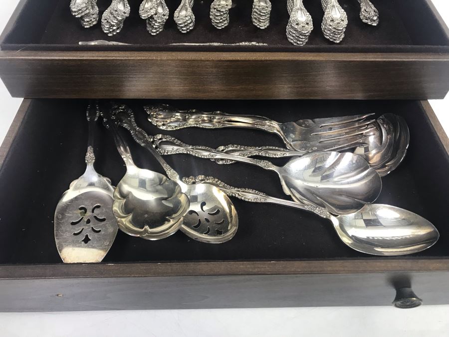 1881 Rogers Oneida Ltd Silverplate Flatware Set With Serving Pieces And Silverware Chest Apx Service For 12 [Photo 8]