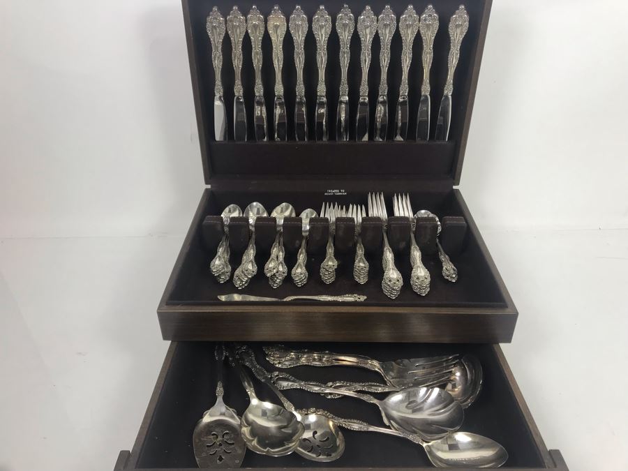 1881 Rogers Oneida Ltd Silverplate Flatware Set With Serving Pieces And Silverware Chest Apx Service For 12 [Photo 3]