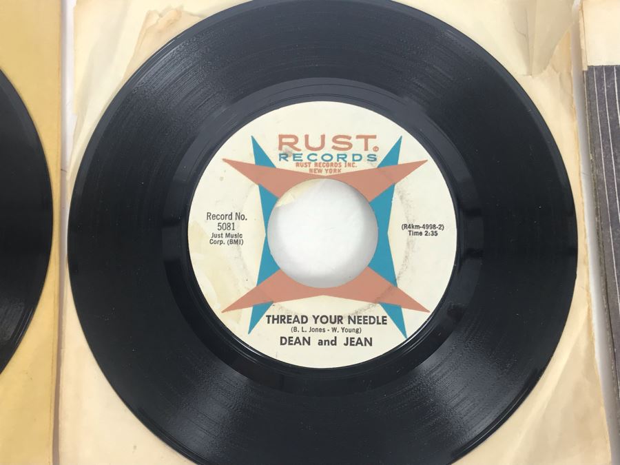 Vintage 45 Records Including The Beatles We Can Work It Out Day Tripper With Jacket, Aretha Franklin Respect, James Brown, Dean And Jean, Donovan, Ramsey Lewis Trio - See Photos [Photo 10]