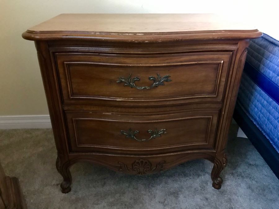Pair Of Vintage French Provincial Nightstands By Thomasville [Photo 4]