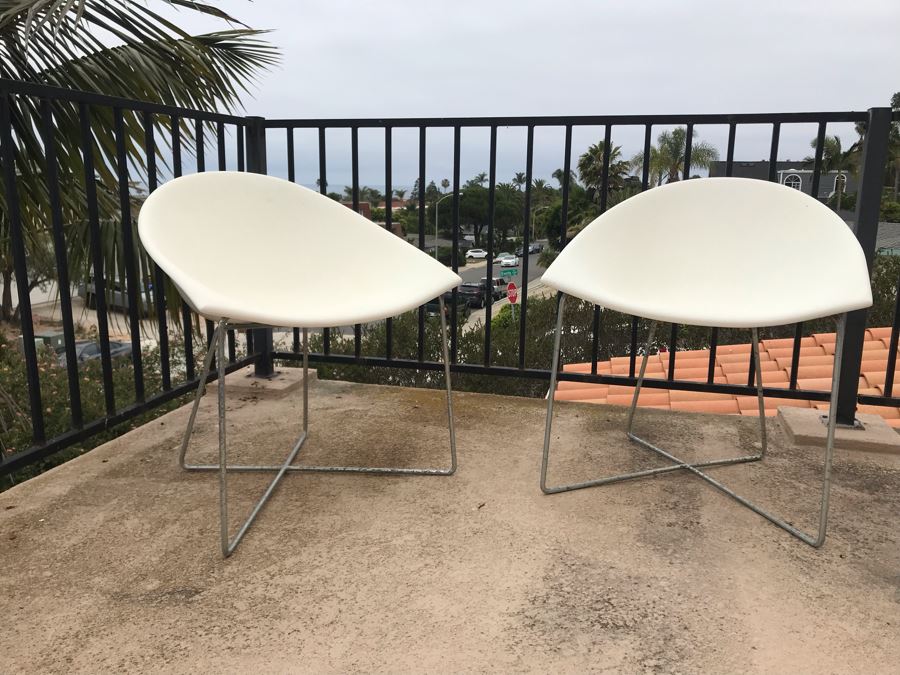 Pair Of Modernist Outdoor Luxury Patio Chairs By Fronterra Furniture 25W X 23D X 29H [Photo 3]