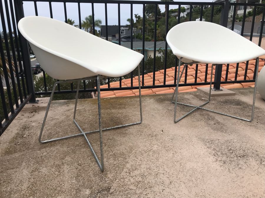 Pair Of Modernist Outdoor Luxury Patio Chairs By Fronterra Furniture