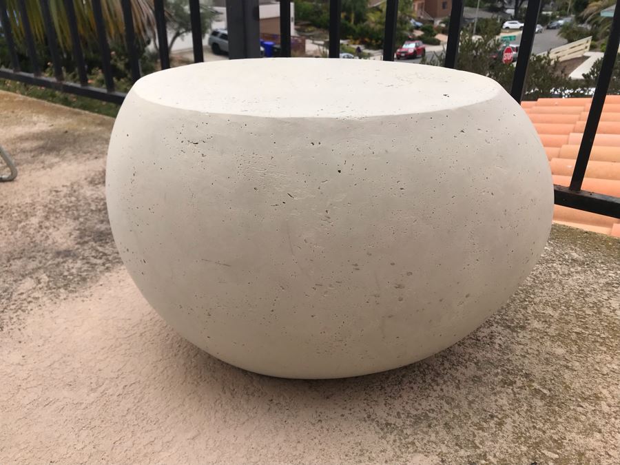 Modernist Industrial Concrete Outdoor Side Table (Hollow Inside / Not Heavy) 22W X 16D X 12H [Photo 5]