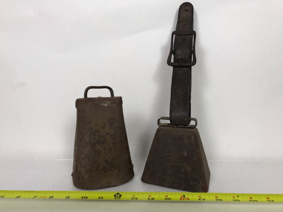 Pair Of Vintage Handmade Metal Cowbells [Photo 2]