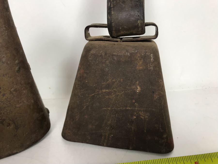 Pair Of Vintage Handmade Metal Cowbells [Photo 3]