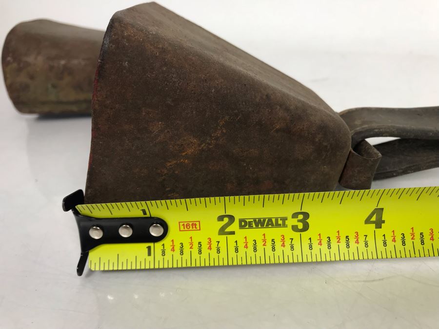 Pair Of Vintage Handmade Metal Cowbells [Photo 14]