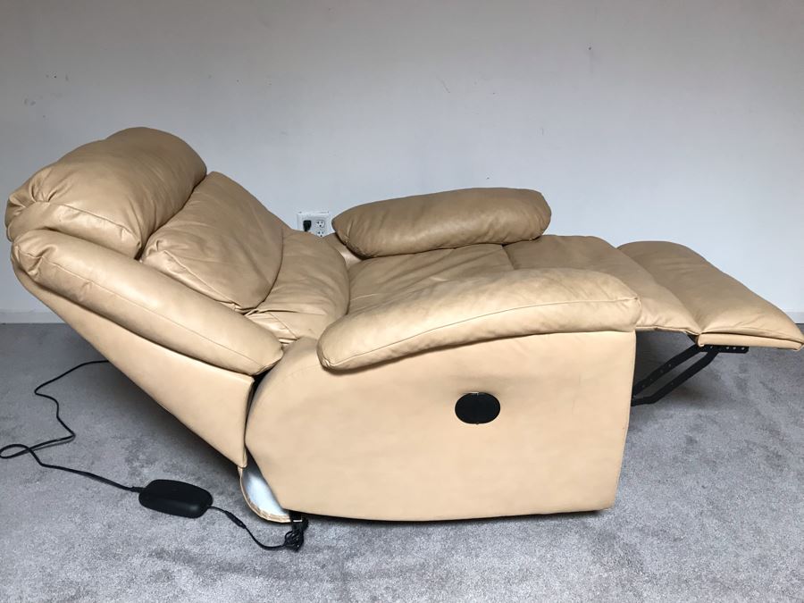 Nice Leather Electric Recliner By KFI Asheboro, NC [Photo 4]