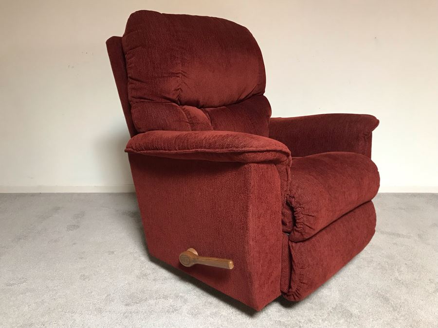 Like New La-Z-Boy Recliner [Photo 5]