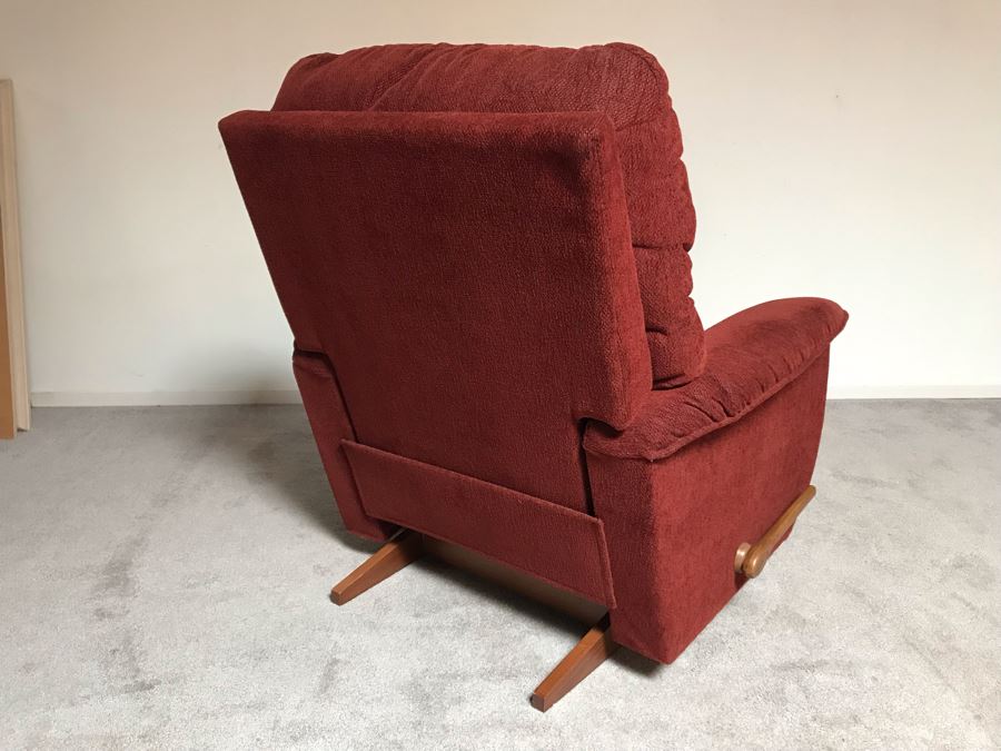 Like New La-Z-Boy Recliner [Photo 8]
