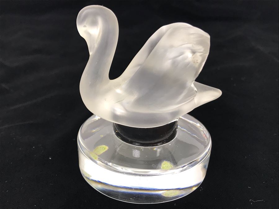 Signed Lalique France Crystal Swan Paperweight [Photo 2]