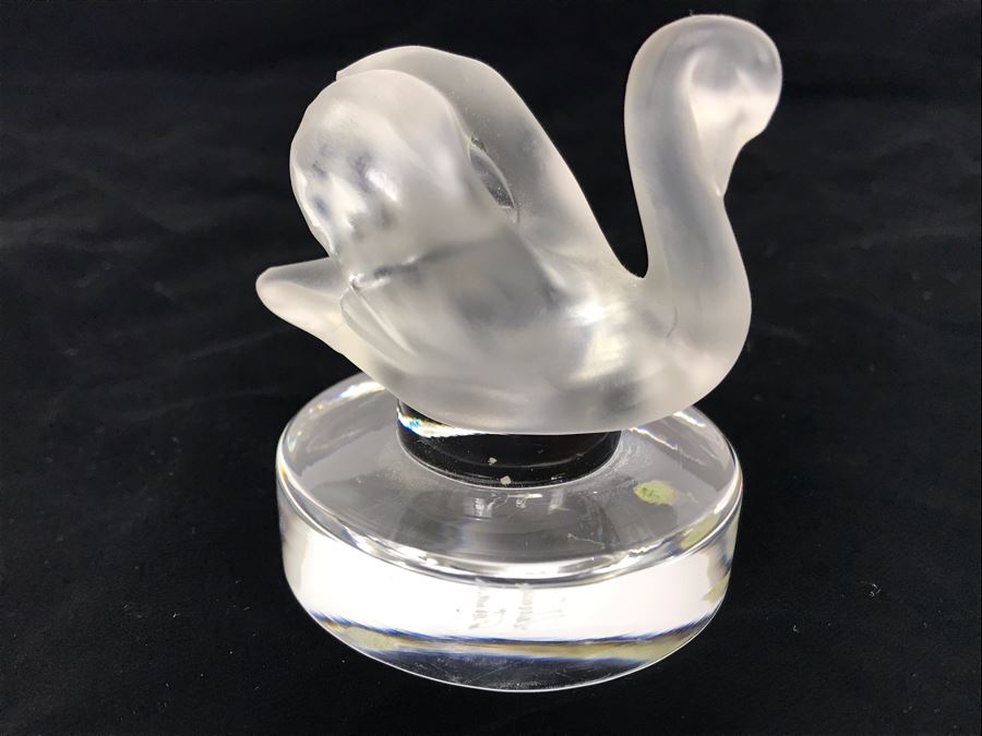 Signed Lalique France Crystal Swan Paperweight [Photo 4]