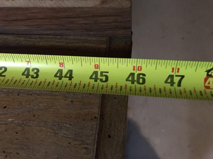 Mega Sewing Lot: Includes Husqvarna Viking Scandinavia 200 Sewing Machine Made In Sweden, Husqvarna Huskylock 560 Sewing Machine, Tons Of Sewing Supplies And Wooden Sewing Cabinet With Motorized Lift 46W X 20D X 32H - See Photos [Photo 36]