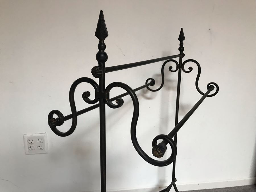 Hollow Metal Quilt Rack Stand 26W X 14D X 39H [Photo 4]