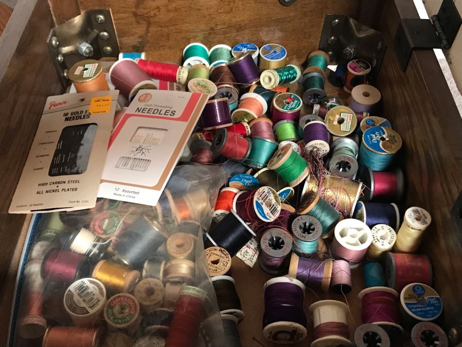 Vintage Sewing Chair With Supplies [Photo 4]