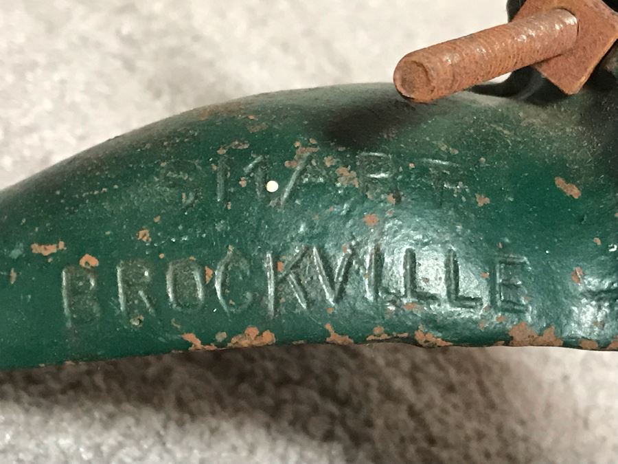 Vintage Cast Iron Smart Brockville Christmas Tree Stand [Photo 8]