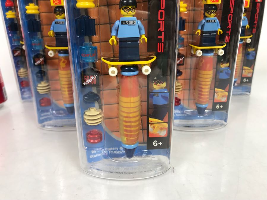 Six New LEGO Skateboarder Girl Pens [Photo 3]