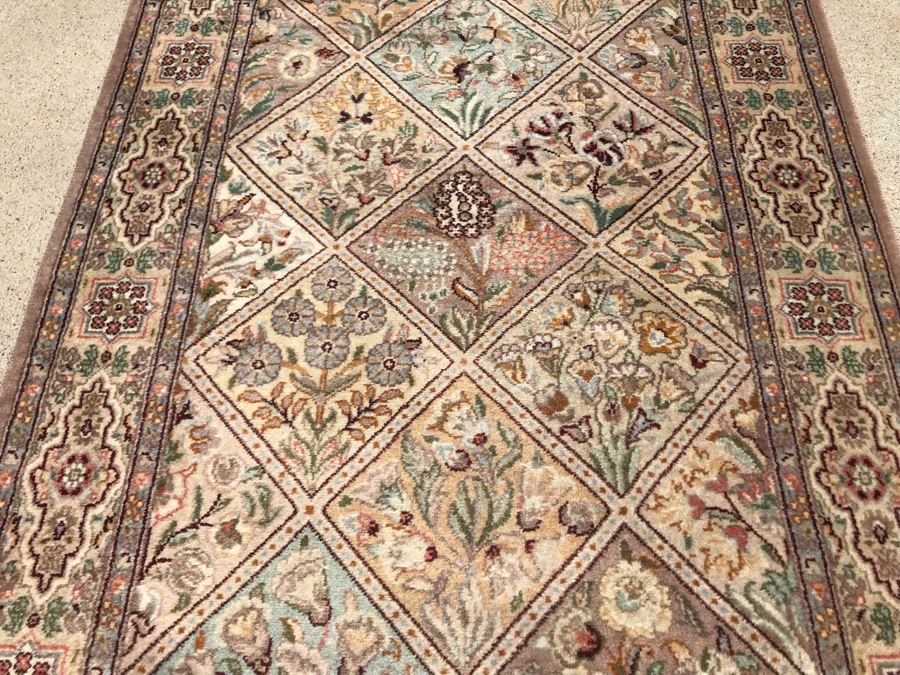 Vintage Handmade Persian Area Rug 2'5' X 4'9' Apx. 250 knots / sq. in. [Photo 9]