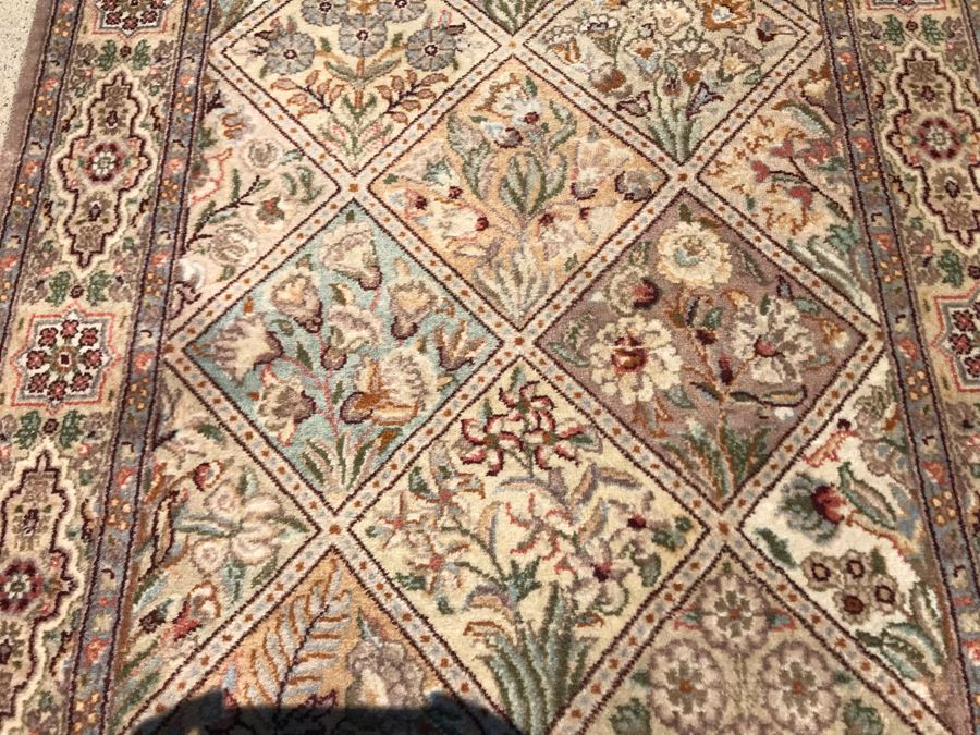 Vintage Handmade Persian Area Rug 2'5' X 4'9' Apx. 250 knots / sq. in. [Photo 8]