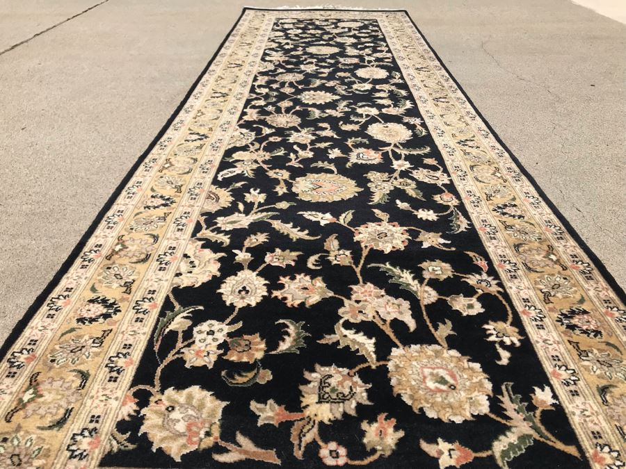 Vintage Handmade Persian Runner Rug Tabriz Design Made In Pakistan (Lahore) Fine New Zealand Wool And Silk With 2008 Appraisal Of $2,500 2'7' X 8'7' Double Knot Apx. 250 knots / sq. in. [Photo 6]