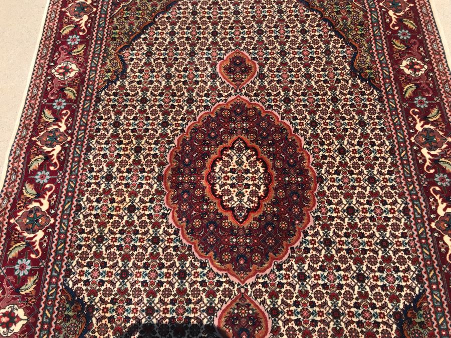 Vintage Handmade Finely Knotted Persian Area Rug Sarooq Design From Pakistan (Lahore) Wool Rug 4'1' X 6'6' Apx. 280 knots / sq. in. With Certificate Of Authenticity [Photo 12]