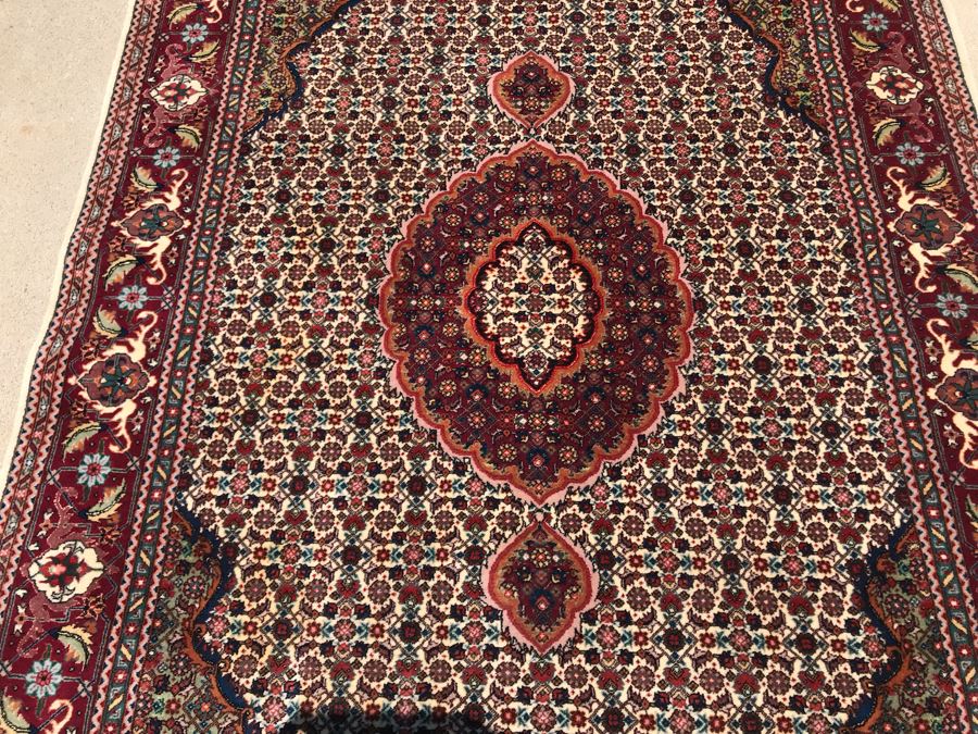 Vintage Handmade Finely Knotted Persian Area Rug Sarooq Design From Pakistan (Lahore) Wool Rug 4'1' X 6'6' Apx. 280 knots / sq. in. With Certificate Of Authenticity [Photo 11]
