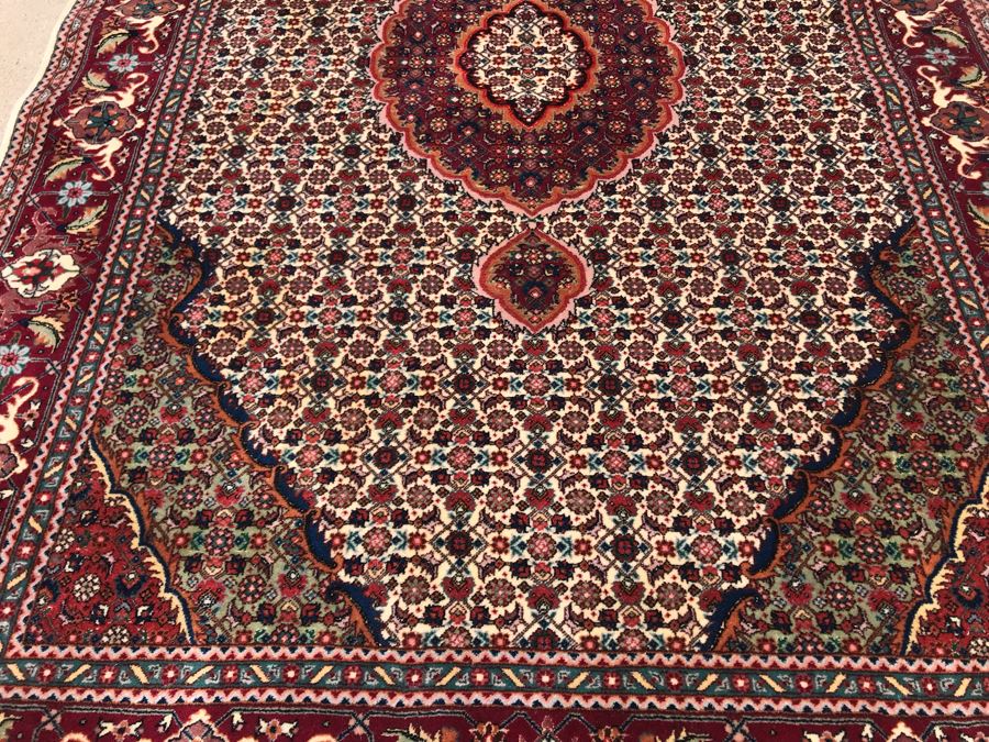 Vintage Handmade Finely Knotted Persian Area Rug Sarooq Design From Pakistan (Lahore) Wool Rug 4'1' X 6'6' Apx. 280 knots / sq. in. With Certificate Of Authenticity [Photo 10]