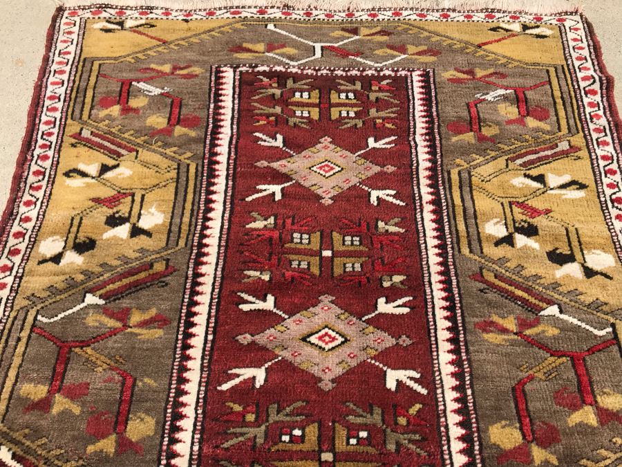 Vintage Handmade Perisan Area Rug 3'4' X 4'11' [Photo 7]
