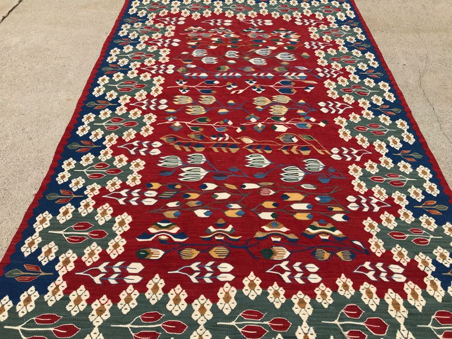 Beautiful Turkish Kilim Handmade Floral Pattern Area Rug 3'8' X 6'63 Apx. 140 knots / sq. in. [Photo 4]
