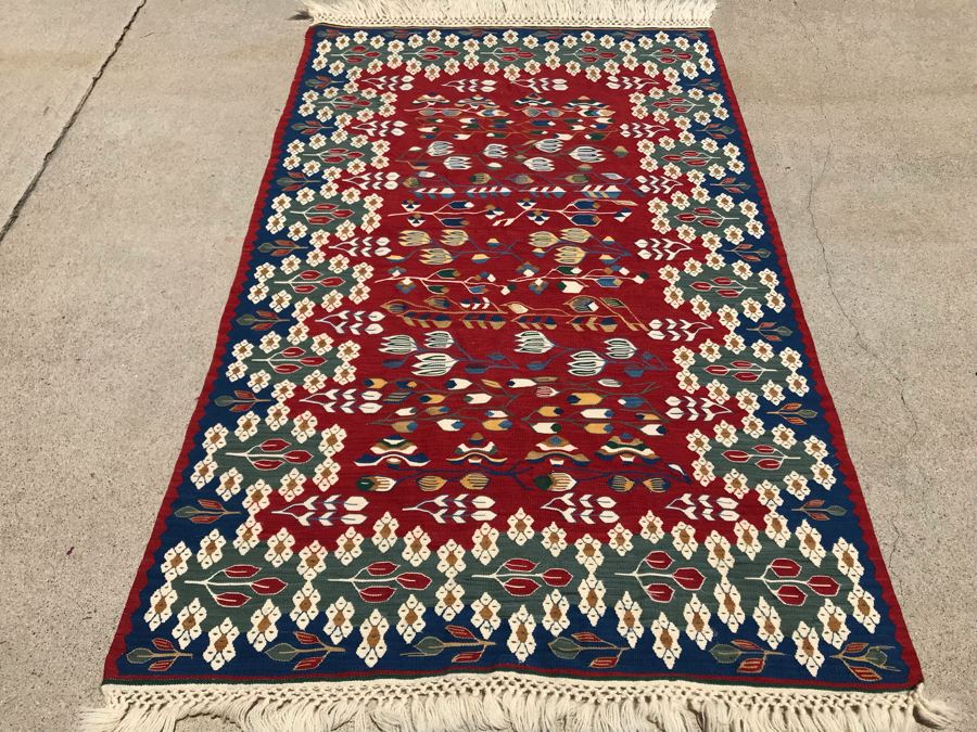 Beautiful Turkish Kilim Handmade Floral Pattern Area Rug 3'8' X 6'63 Apx. 140 knots / sq. in. [Photo 2]